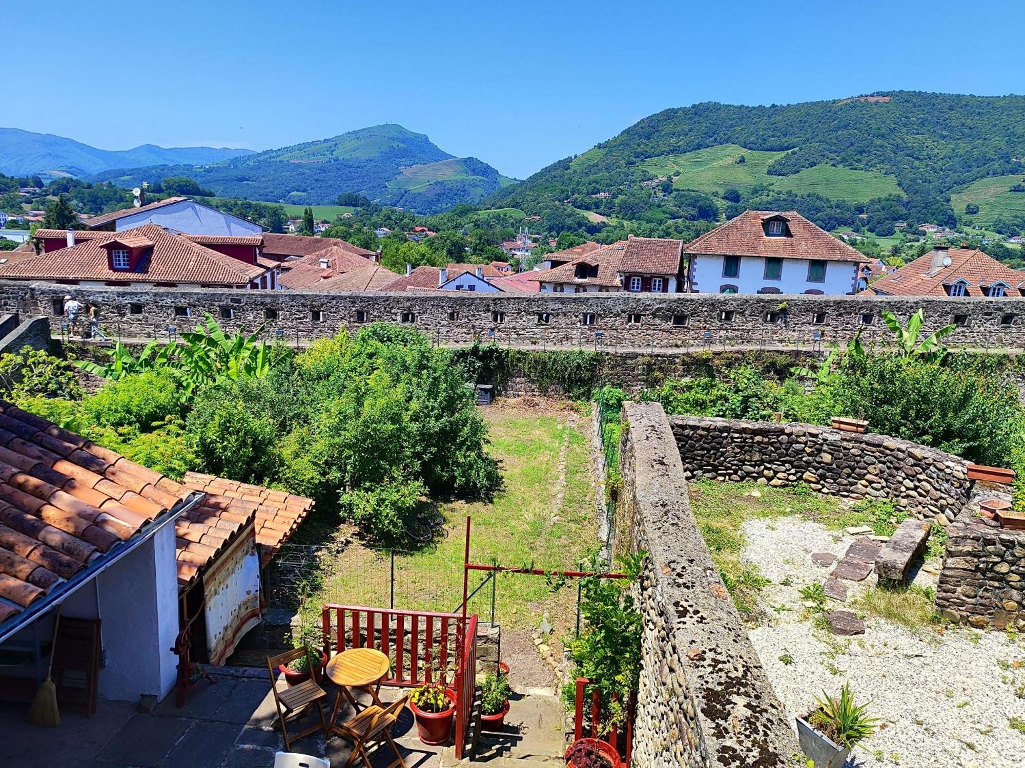 L'Auberge Du Pelerin - St Jean Pied De Port سان جان بييه دو بور المظهر الخارجي الصورة
